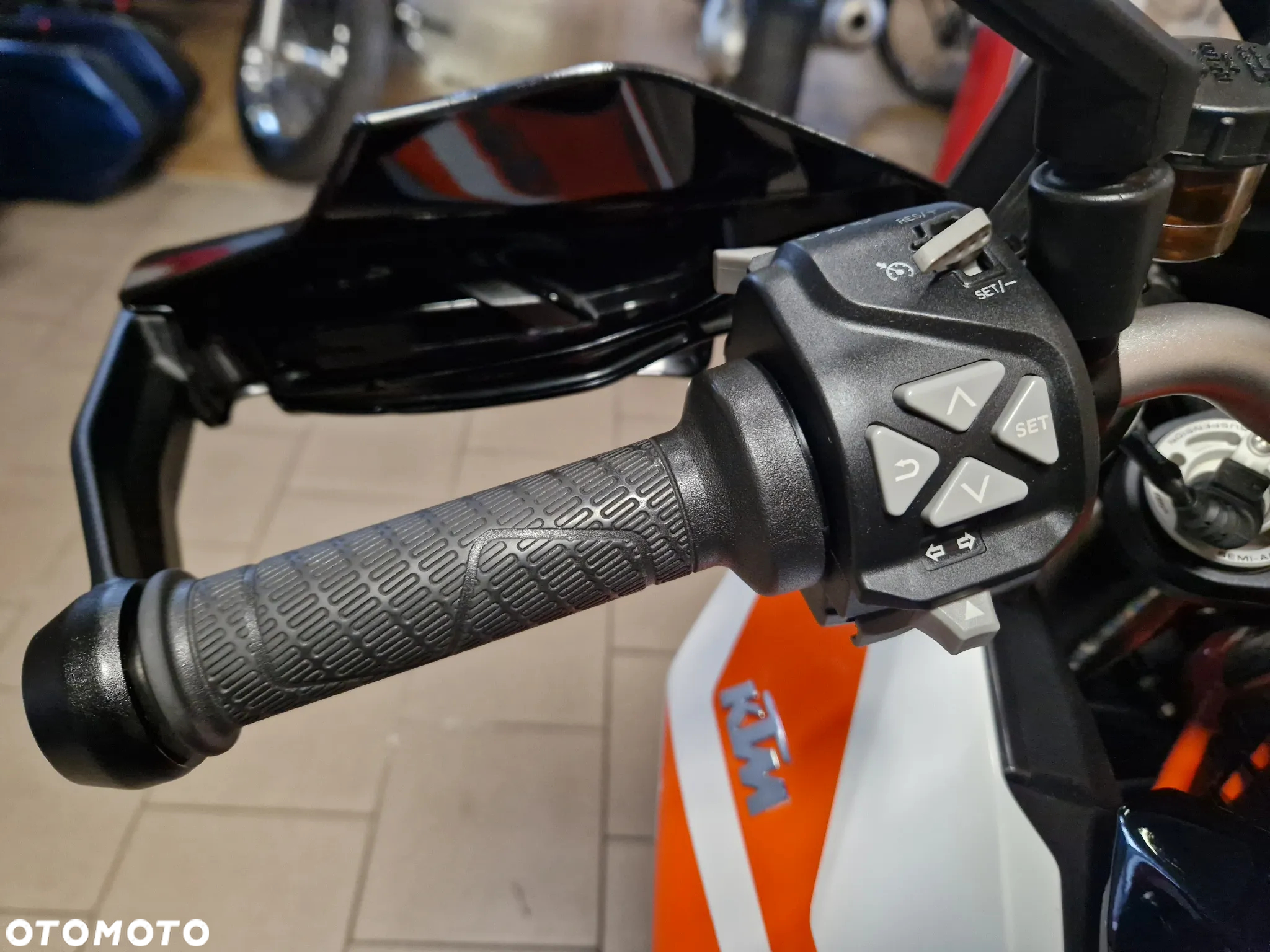 KTM Adventure - 34