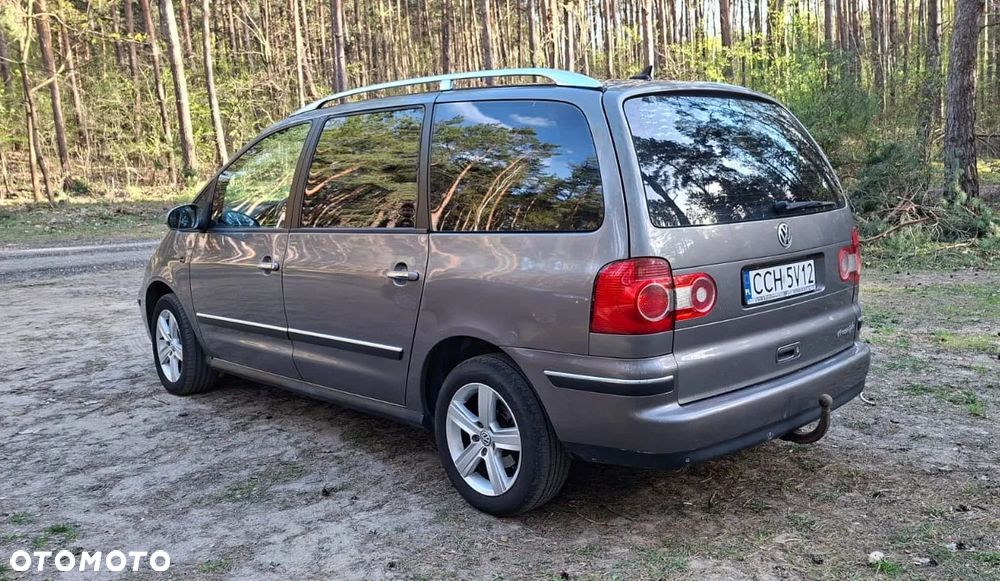Volkswagen Sharan 2.0 TDI DPF Freestyle - 4