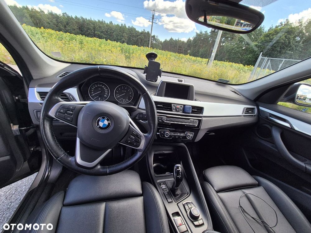 BMW X1 sDrive18i - 12