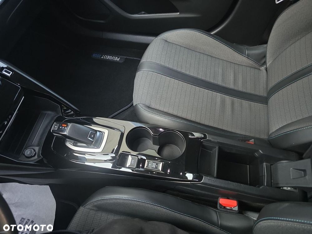 Peugeot 2008 1.5 BlueHDi Allure Pack S&S EAT8 - 20