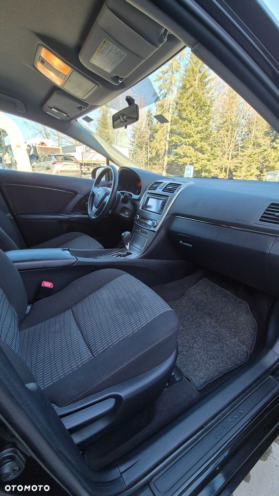 Toyota Avensis - 4
