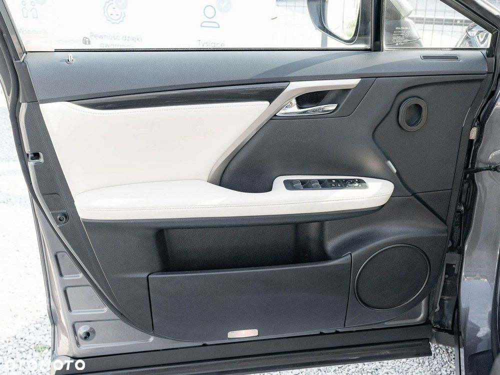 Lexus RX - 13