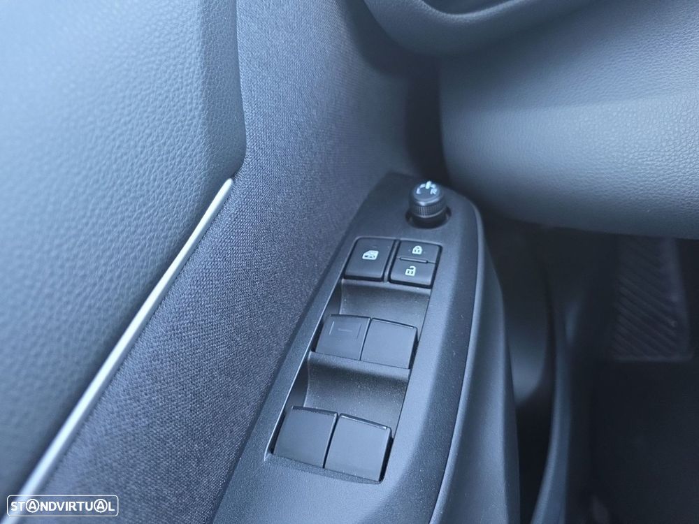Toyota Yaris Cross 1.5 Hybrid Comfort Plus - 19