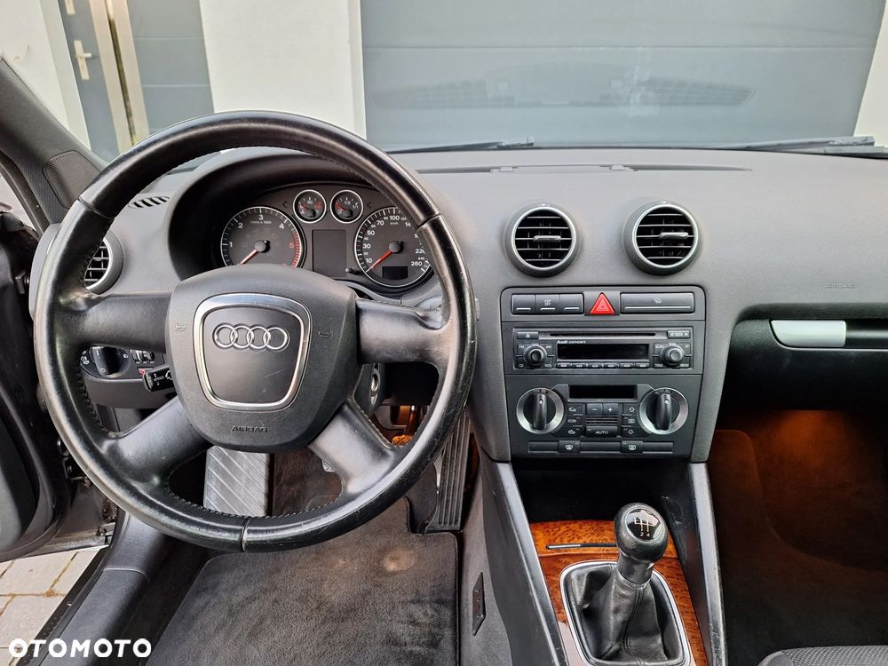 Audi A3 3-drzwiowe 1.9 TDI DPF Attraction - 9