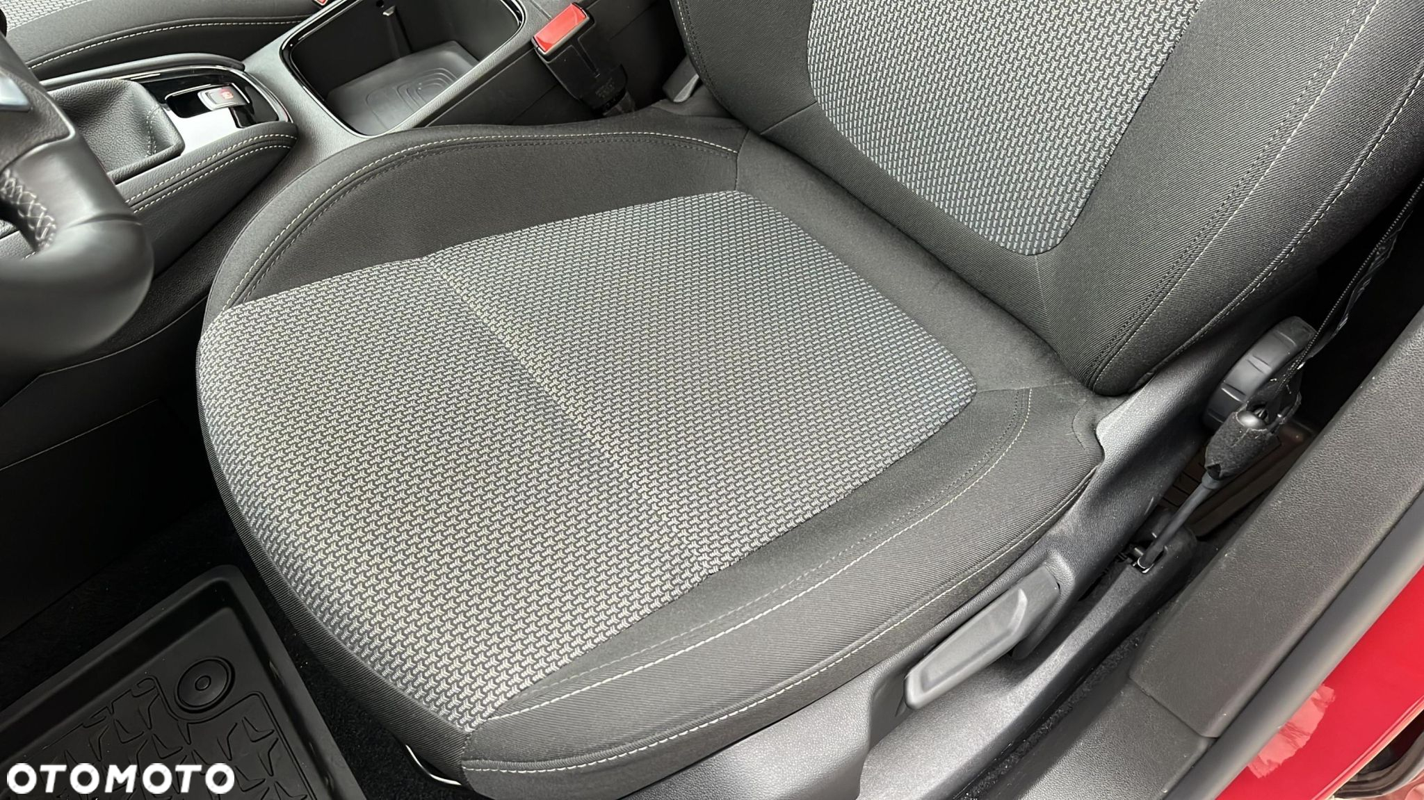 Opel Grandland X - 12