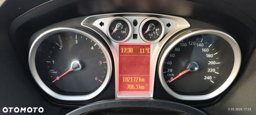 Ford Kuga 2.0 TDCi 2x4 Titanium - 22