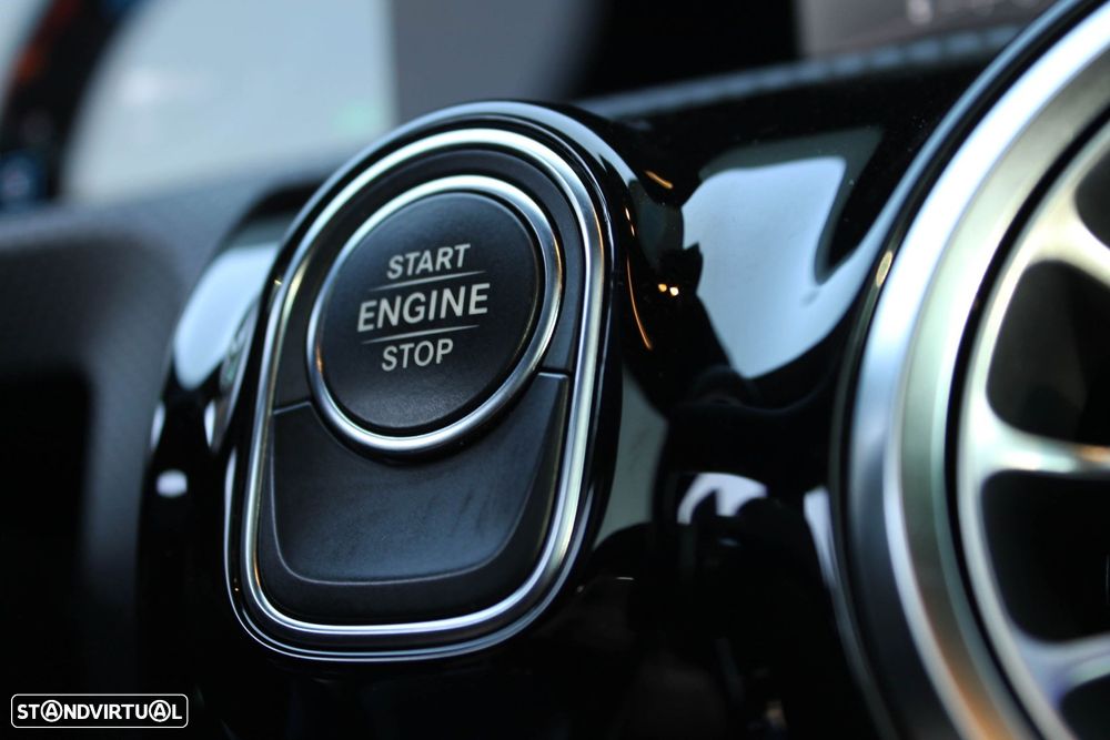 Mercedes-Benz A 250 e 8G-DCT AMG Line - 22