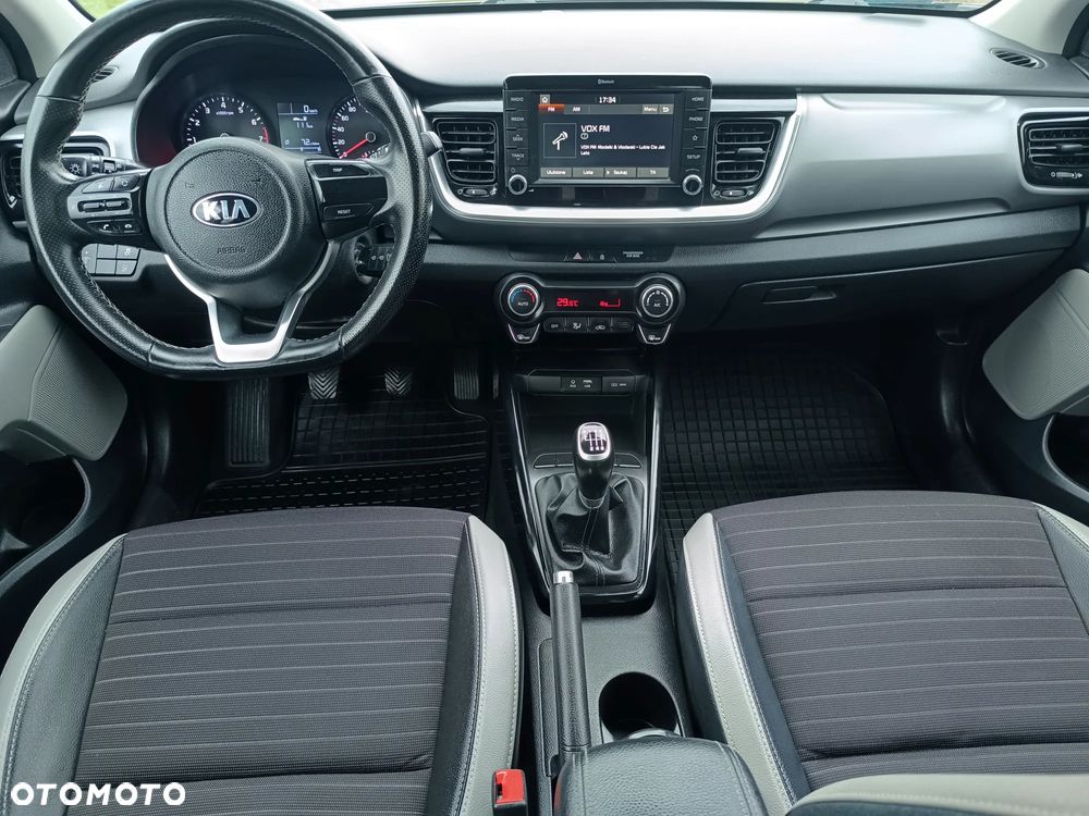 Kia Stonic 1.4 L - 10