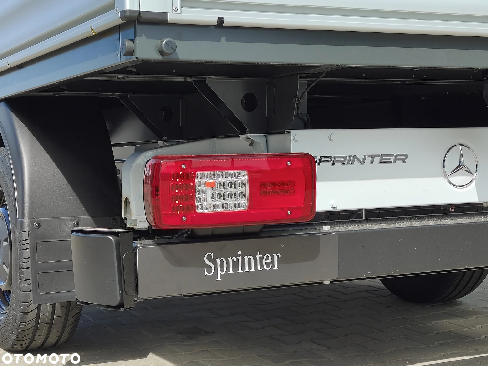 Mercedes-Benz Sprinter - 23