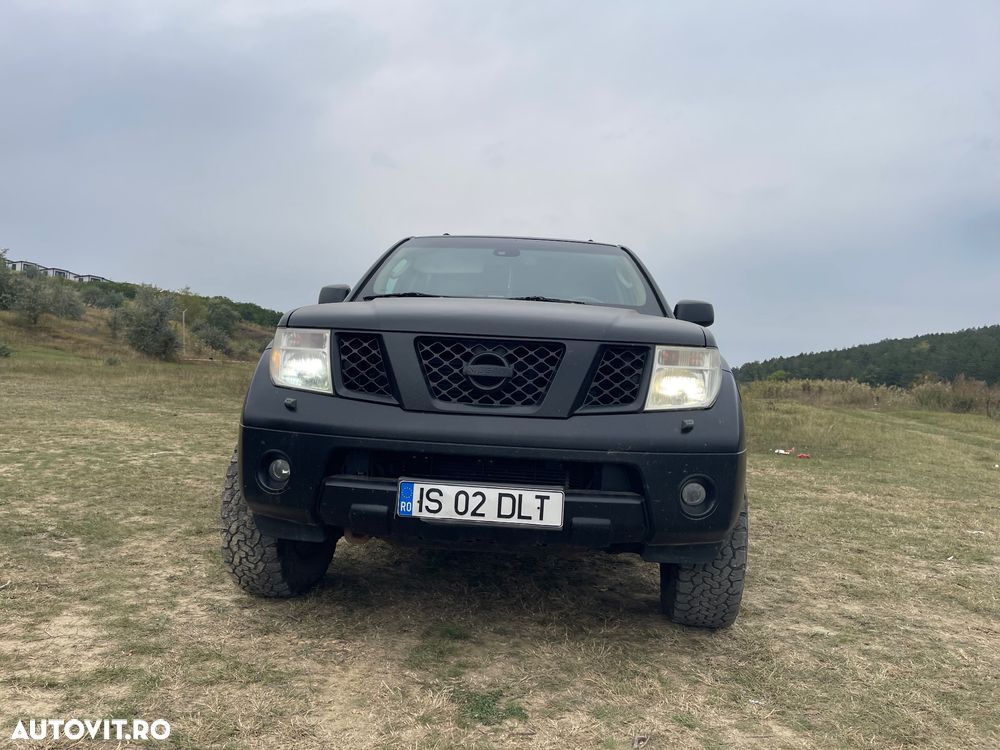 Nissan Pathfinder - 2