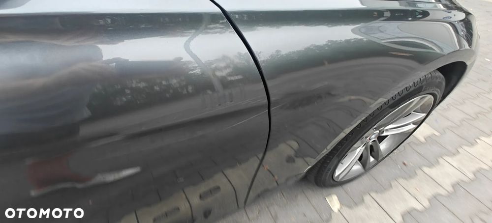 BMW Seria 3 330i - 25