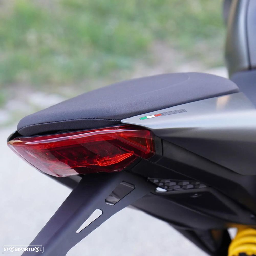 Ducati Monster - 20