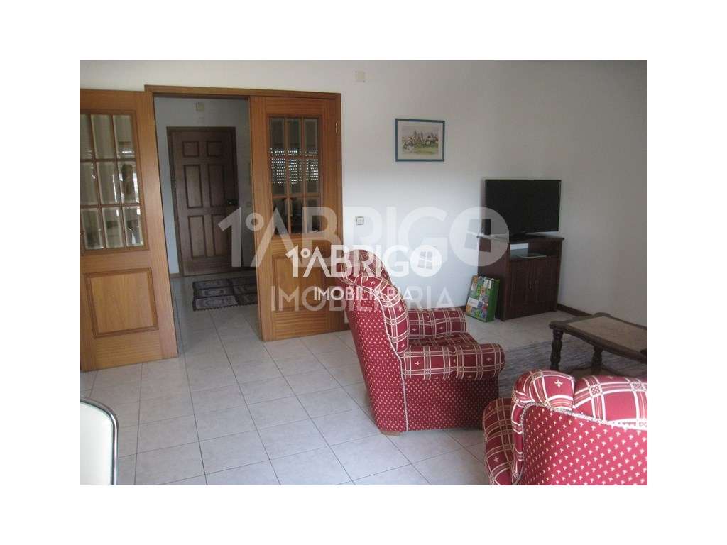 Apartamento T2 | Centro da Marinha Grande | Contrato com prazo cert... - Grande imagem: 4/12