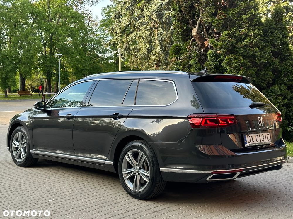 Volkswagen Passat 1.6 TDI SCR DSG Conceptline - 6