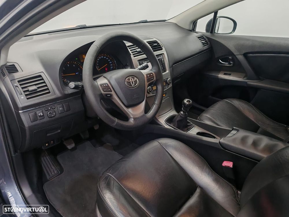 Toyota Avensis - 7