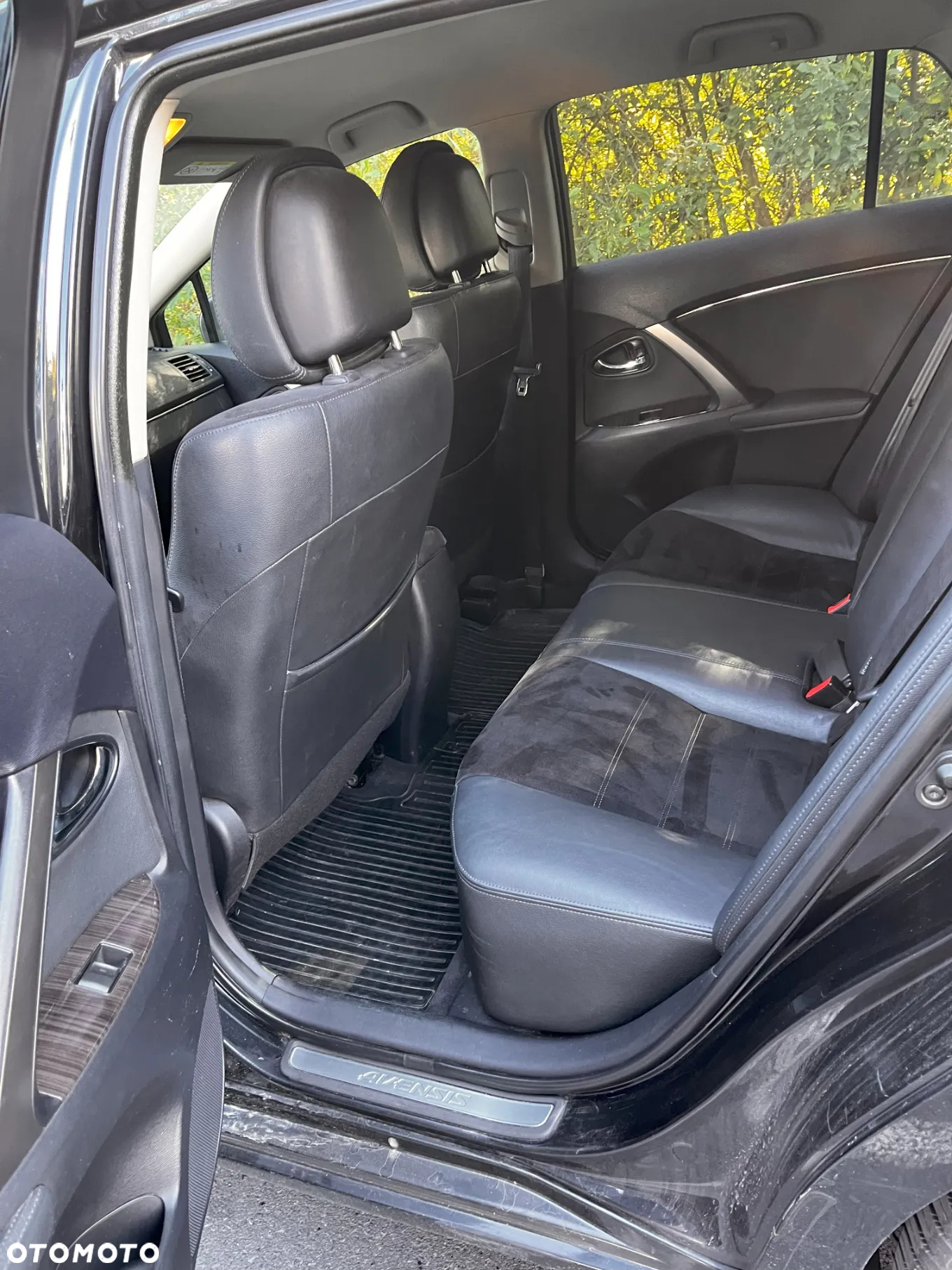 Toyota Avensis 2.0 D-4D Premium - 6