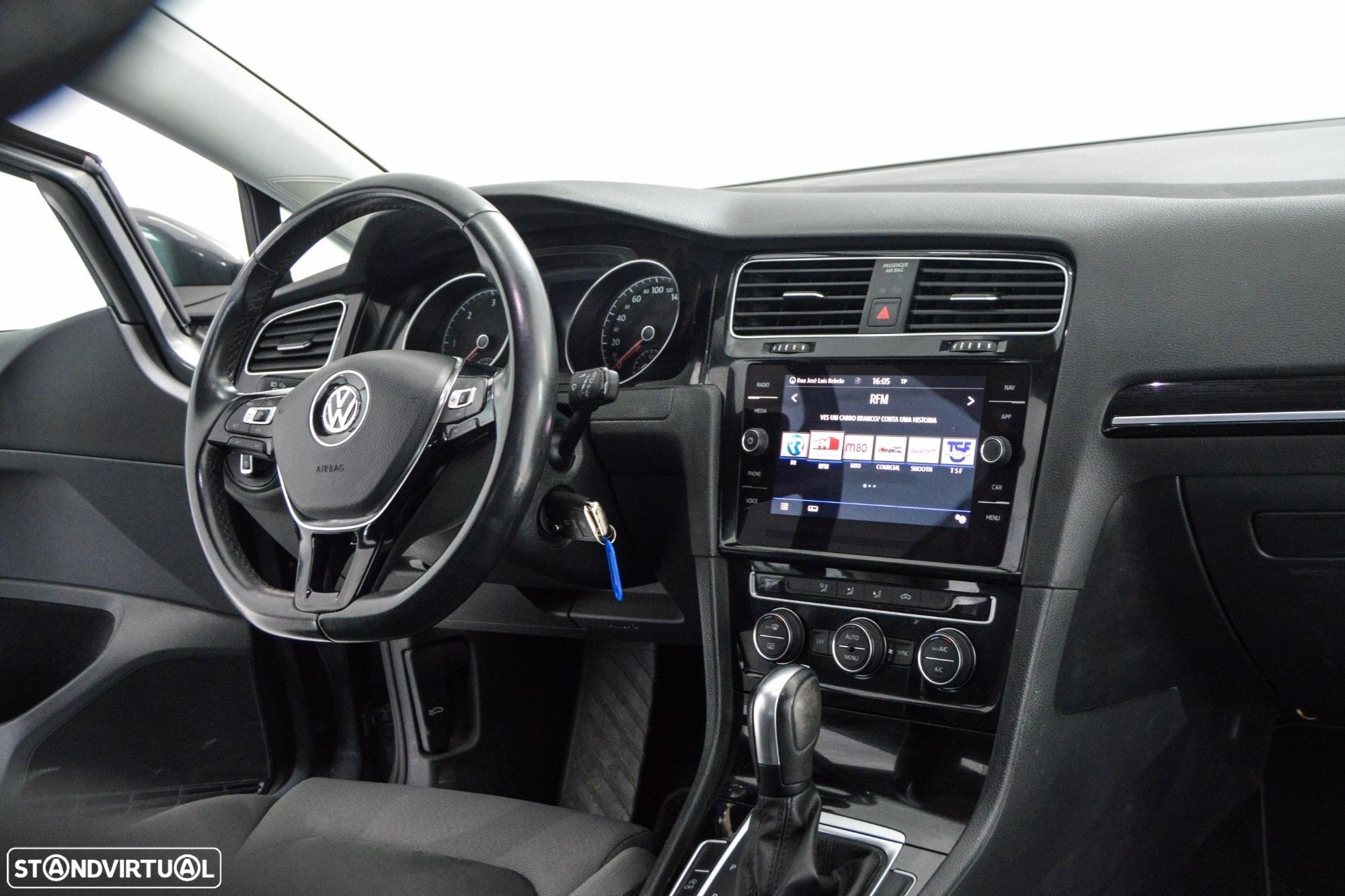 VW Golf Variant 2.0 TDi Highline DSG - 28