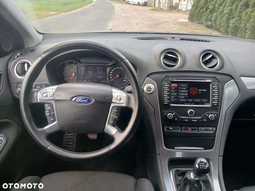Ford Mondeo - 22