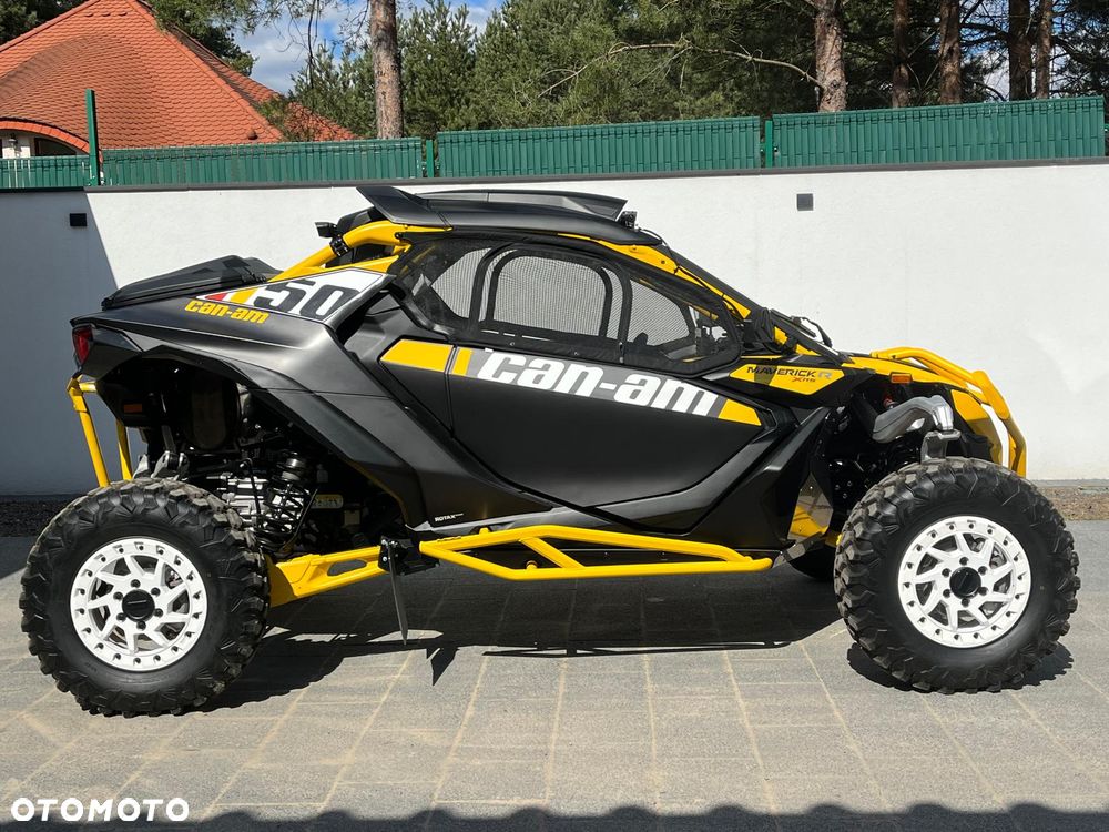 Can-Am Maverick - 12