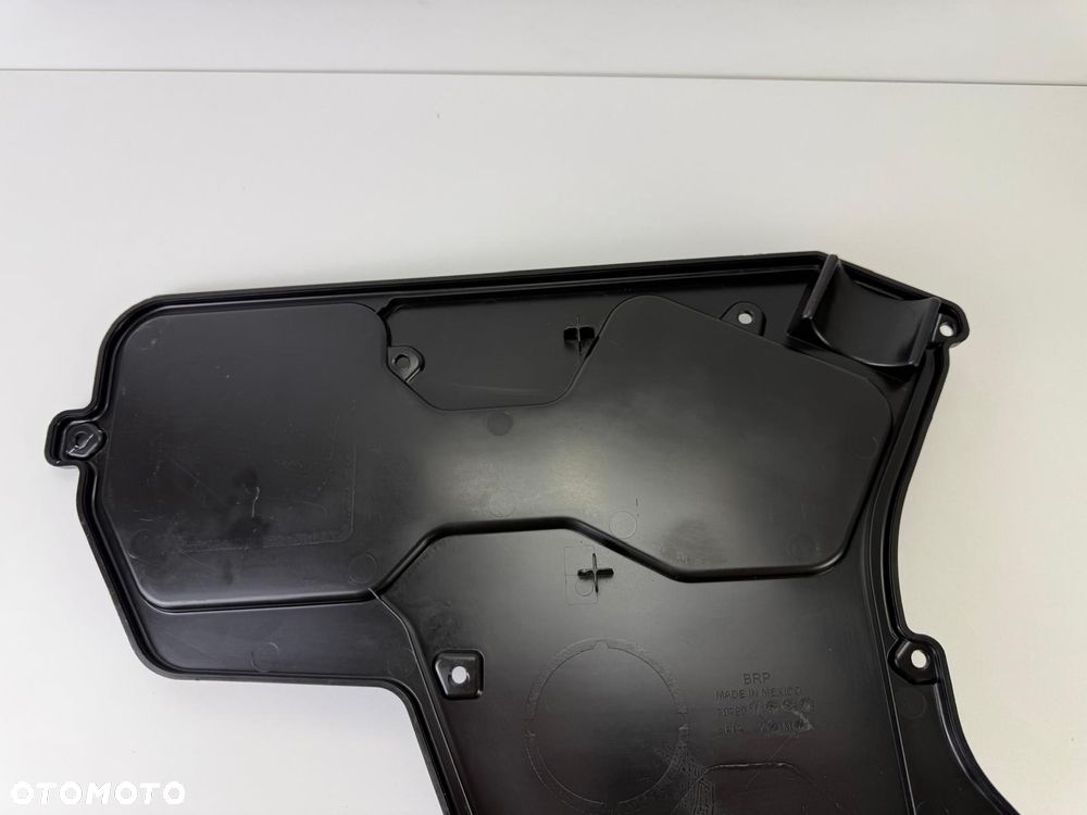Wykończenie przedniego panelu Can-Am Defender HD10 2022+ - 15