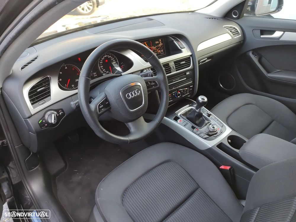 Audi A4 Avant 2.0 TDi Advance - 13