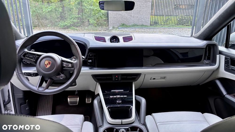 Porsche Cayenne - 7
