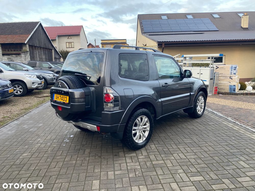 Mitsubishi Pajero - 5