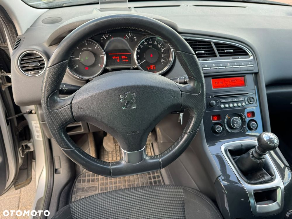 Peugeot 5008 1.6 HDi Premium - 16