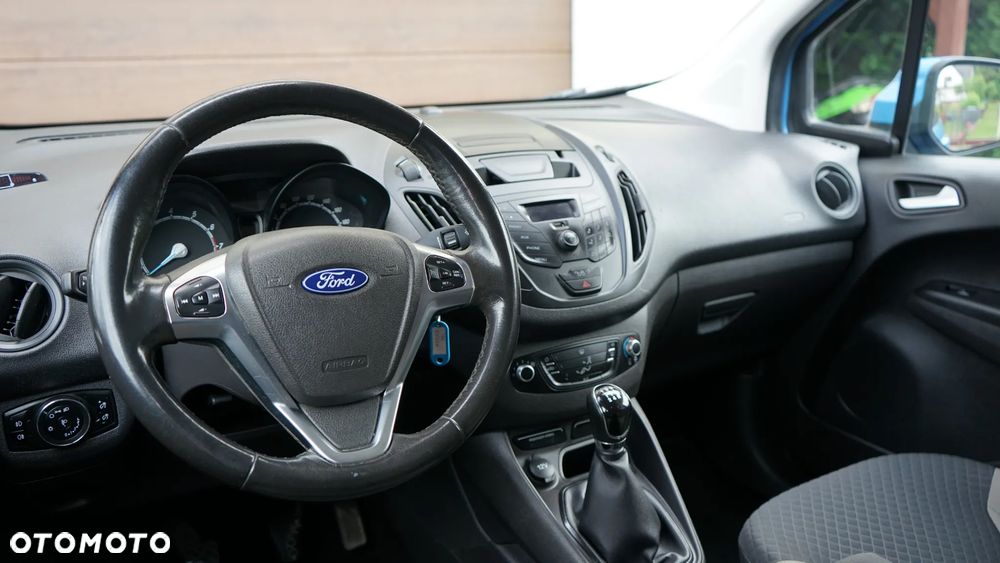 Ford Tourneo Courier - 28