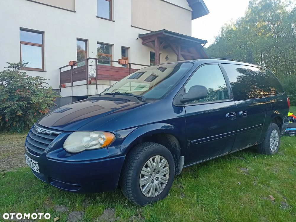 Chrysler Town & Country 3.3L LX - 1