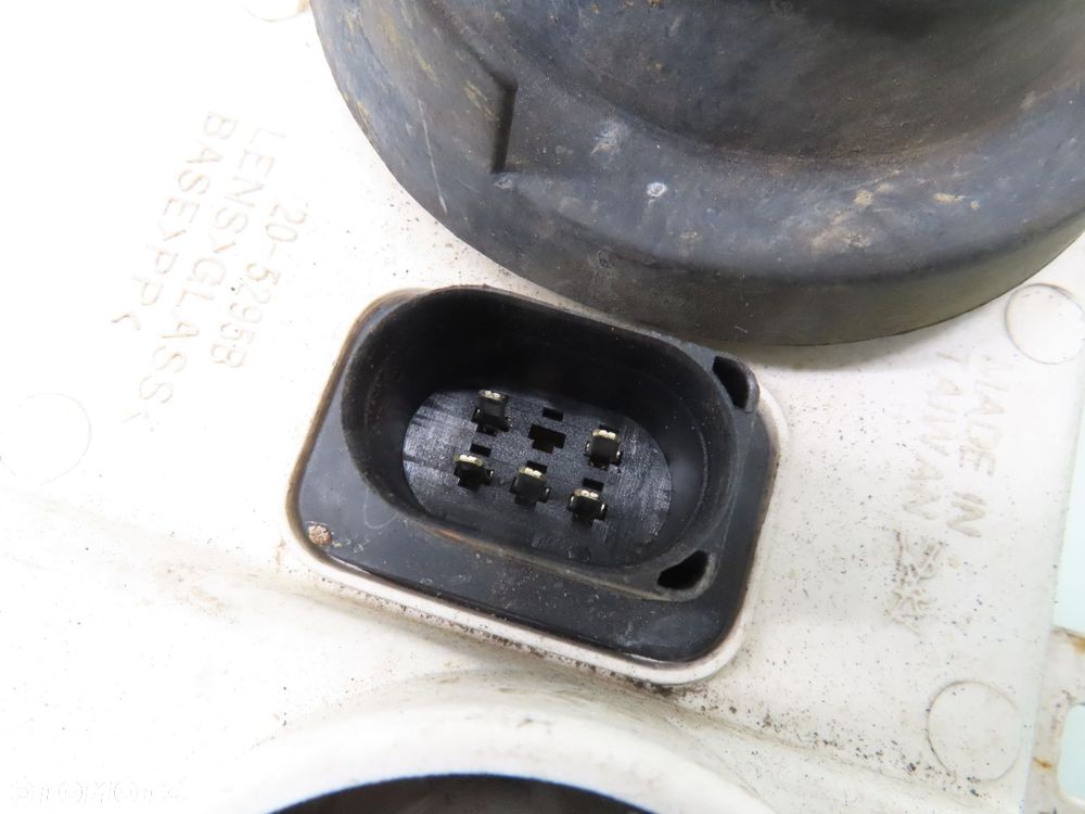 LAMPA PRAWA PRZEDNIA SKODA OCTAVIA I - 2