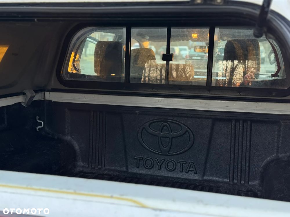 Toyota Hilux 2.4 D-4D Double Cab DLX 4x4 - 34