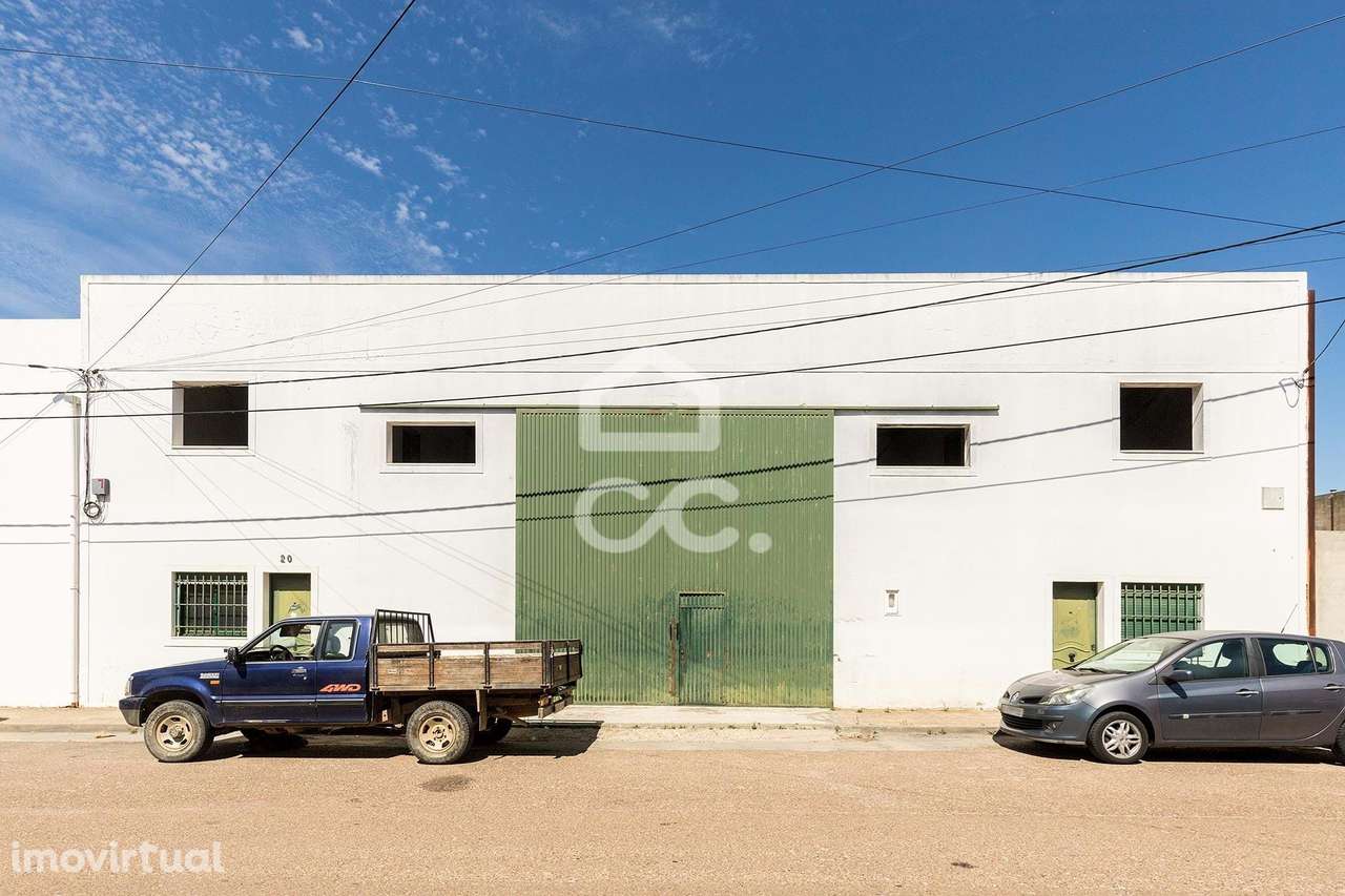 Armazém industrial em lote de 930 m2 | Campo Maior - Grande imagem: 2/24