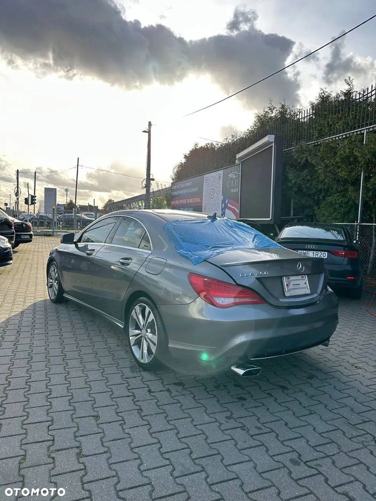 Mercedes-Benz CLA 250 7G-DCT - 4