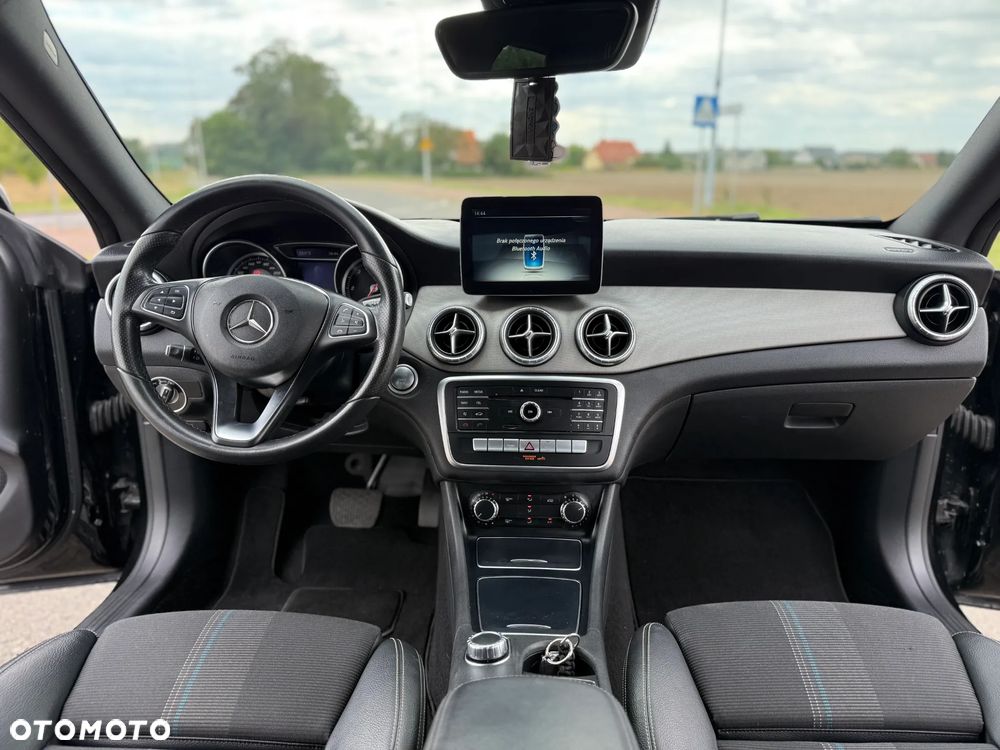 Mercedes-Benz CLA 200 d 7G-DCT AMG Line - 3