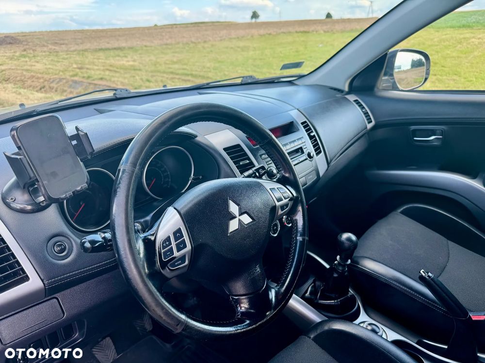 Mitsubishi Outlander 2.2 DI-D 4WD Invite - 9