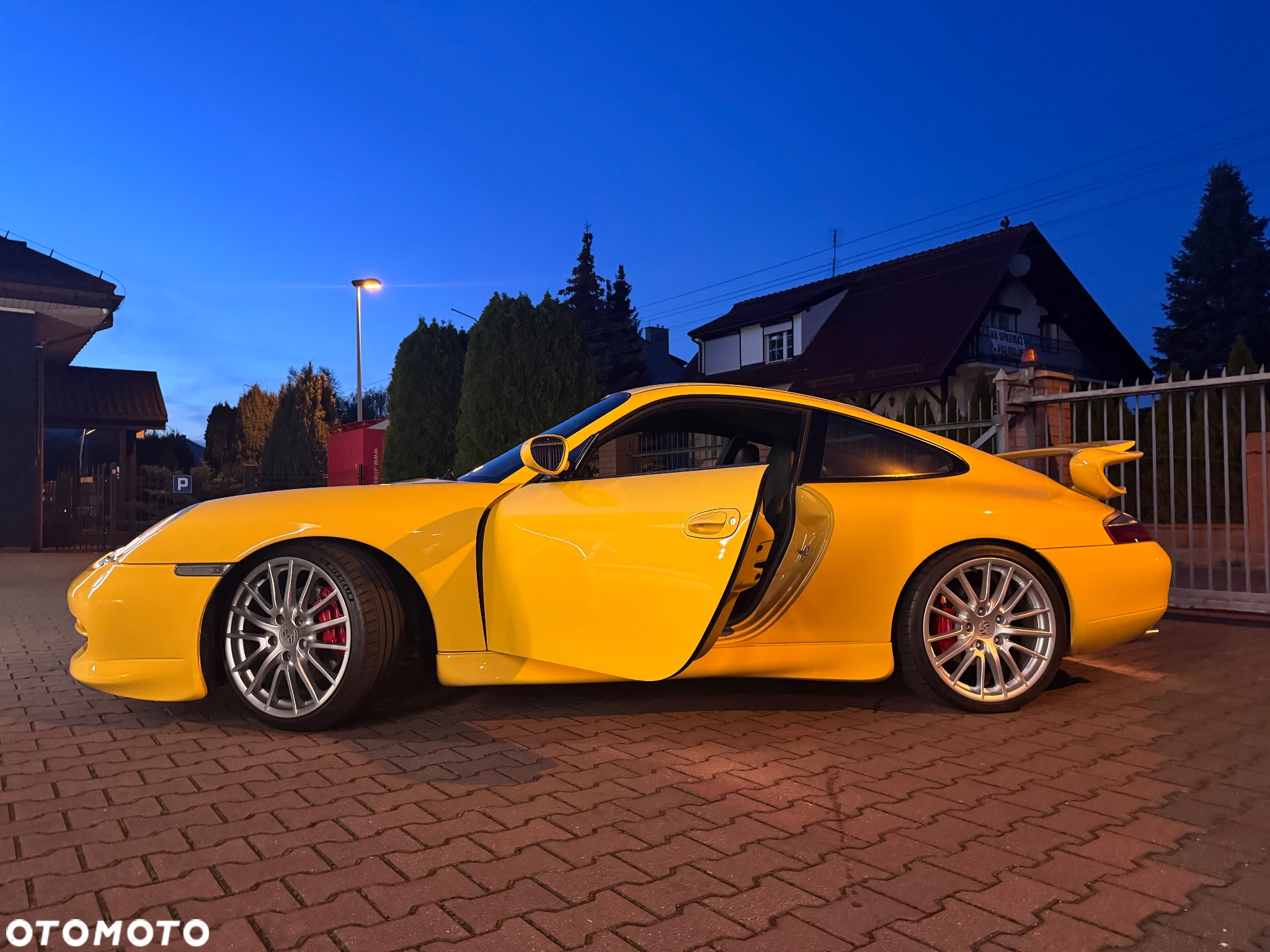 Porsche 911 - 16