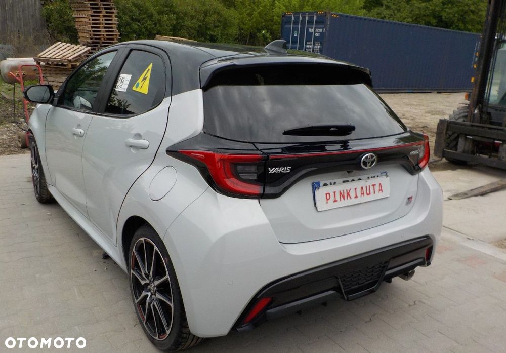 Toyota Yaris - 9