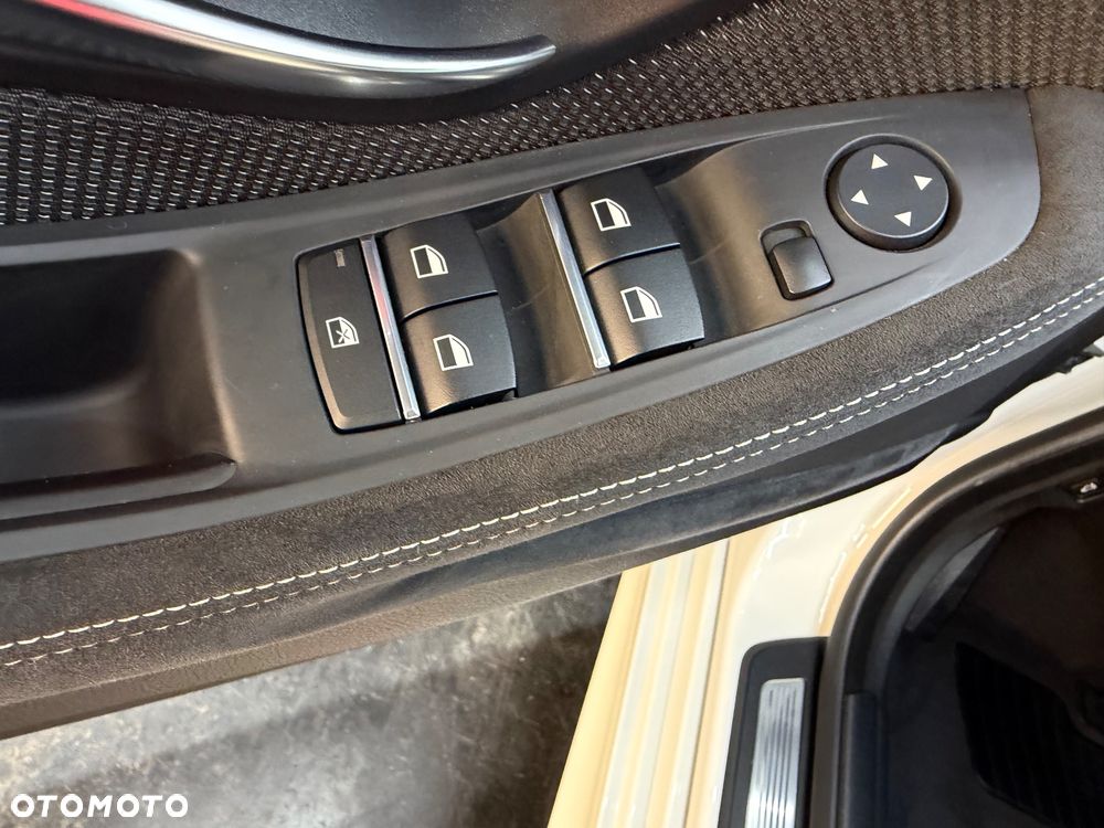 BMW Seria 5 520d - 27