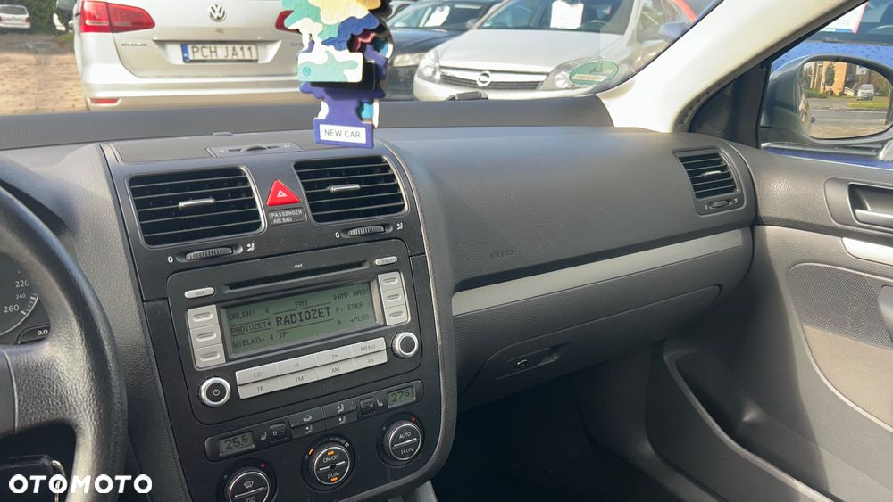 Volkswagen Jetta 1.9 TDI DPF Sportline - 28