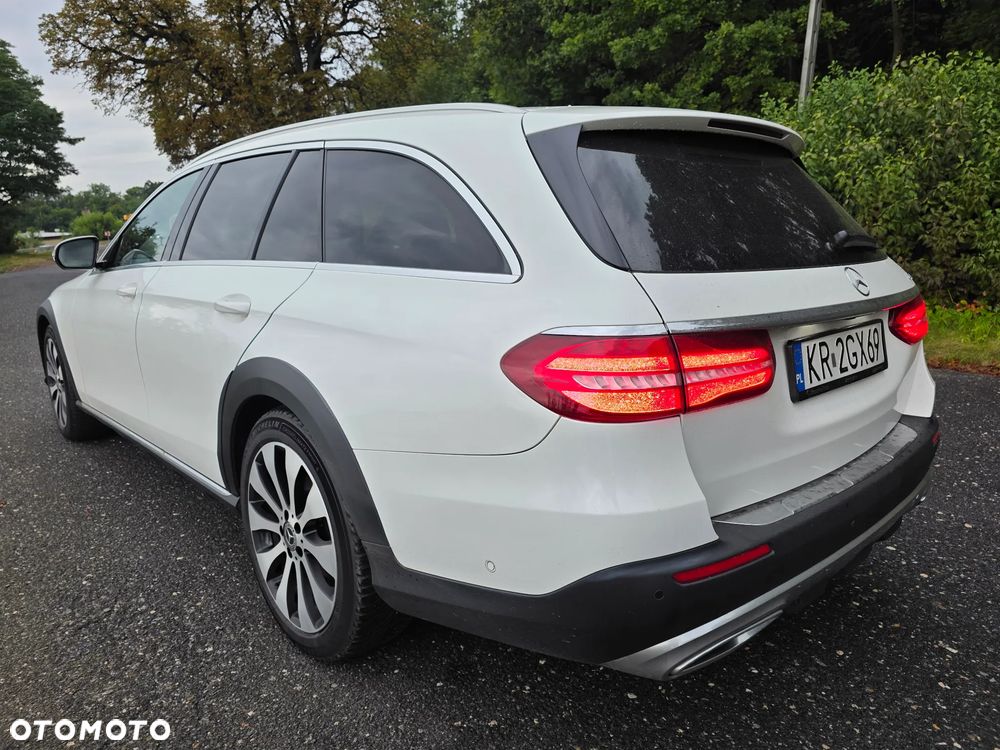 Mercedes-Benz Klasa E 220 d 4-Matic All-Terrain - 4