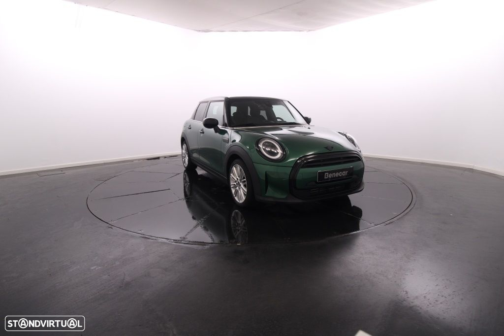 MINI 5 Portas Cooper Classic Auto - 11