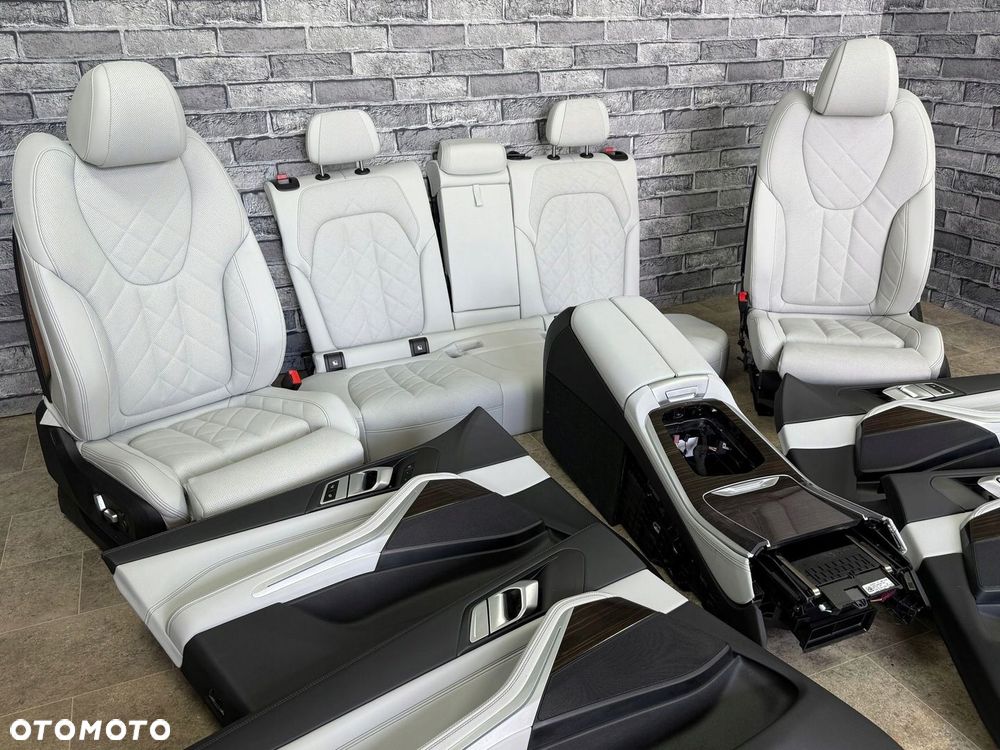 BMW X5 G05 WNĘTRZE FOTELE KANAPA BOCZKI M-PAKIET SKÓRA PODGRZEWANE SILVER - 2