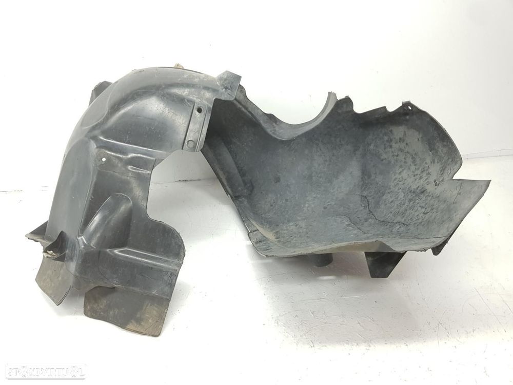CAVA DA RODA FORD FOCUS BERLINA CB8 - 1