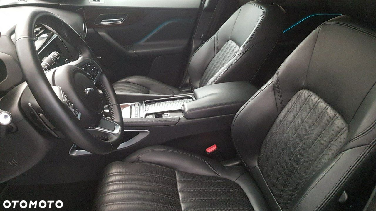 Jaguar F-Pace - 21