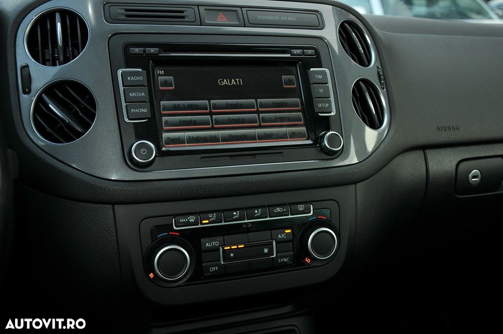 Volkswagen Tiguan 2.0 TDI DPF BlueMotion Technology Sport & Style - 14