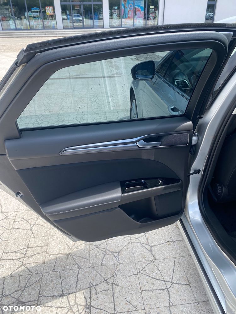 Ford Mondeo 2.0 EcoBlue Titanium - 22