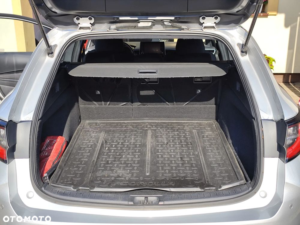 Toyota Corolla 1.8 Hybrid Comfort - 16