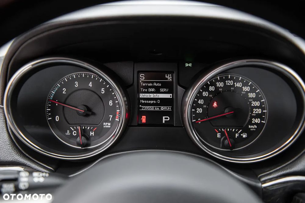 Jeep Grand Cherokee - 20