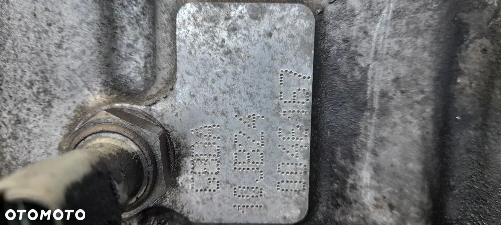 Blok silnika Wał plus trzy korbowody 1.6 tdci 1.6 hdi g8da 10jb24 - 2